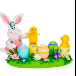 NWT Avon Chicks Light Up Centerpiece Easter Eggs Bunny